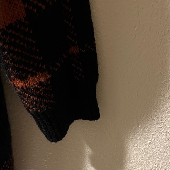 No Boundaries Plaid Black and Orange Women's Sweater-EUC - Picture 6 of 7